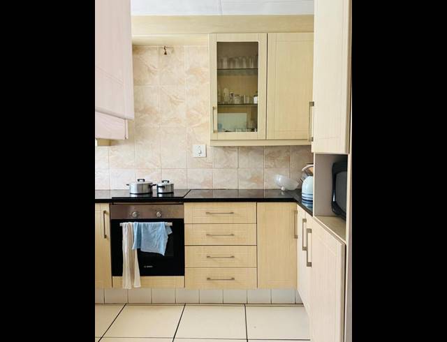 4 BEDROOM HOUSE FOR SALE IN VOSLOORUS EXT